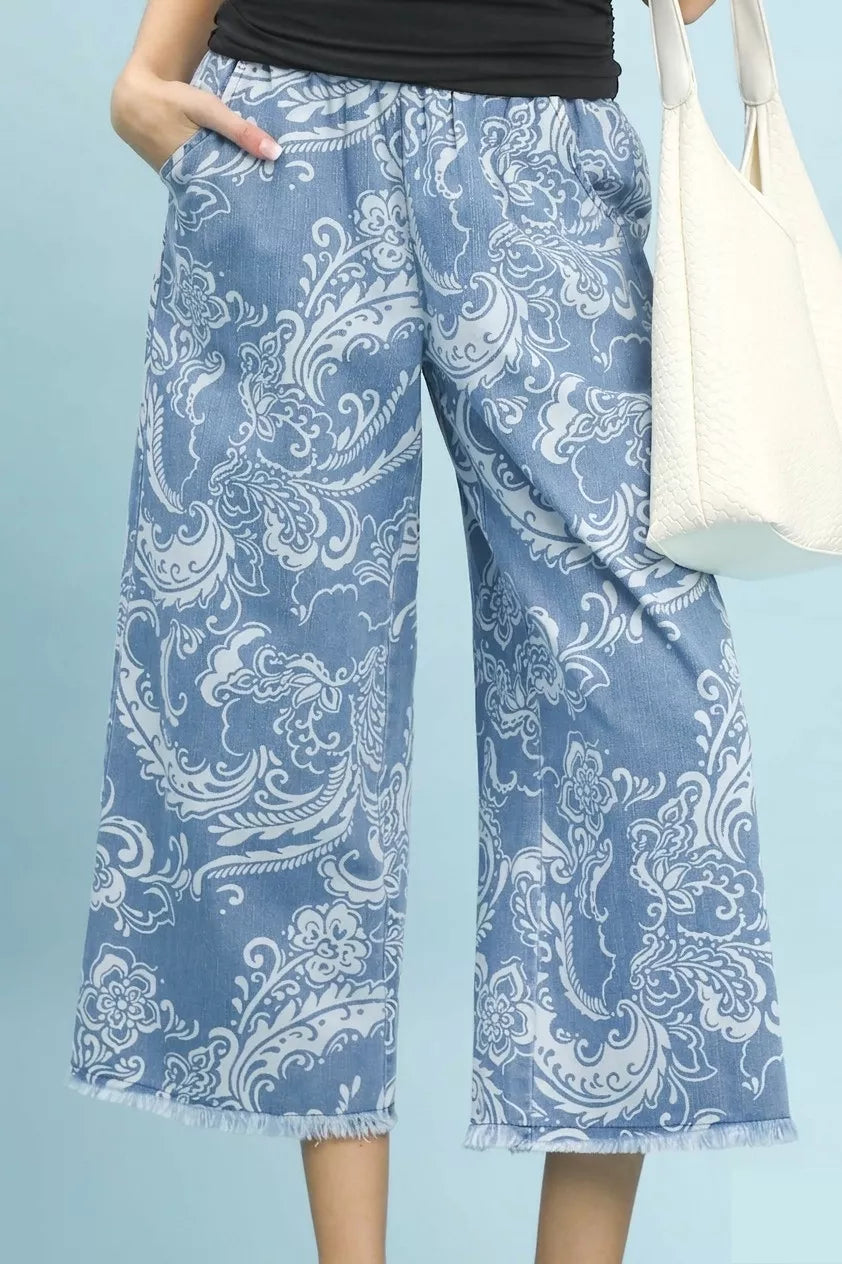 LT. DENIM Stone wash floral wide leg crop pants with frayed hem
