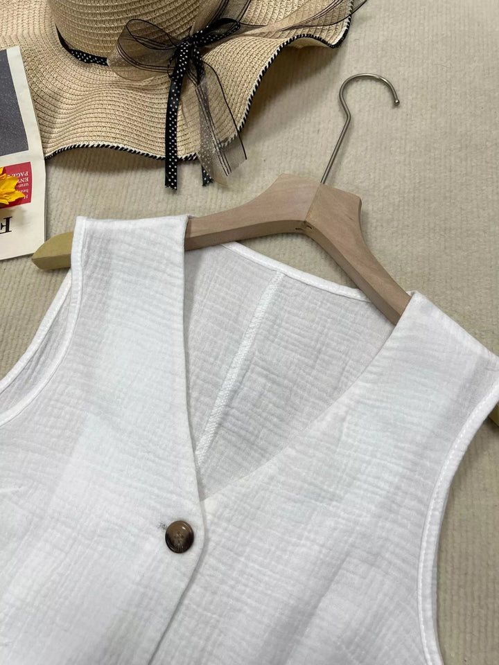 Textured V-neck button-down cropped vest