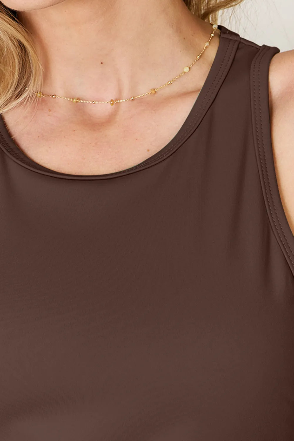 Slim-fit racerback tank top with round neck