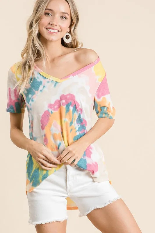 Circular tie-dye print V-neck short sleeve top