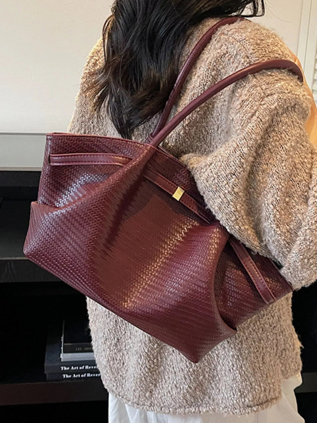 Woven texture faux leather tote bag with gold clasp