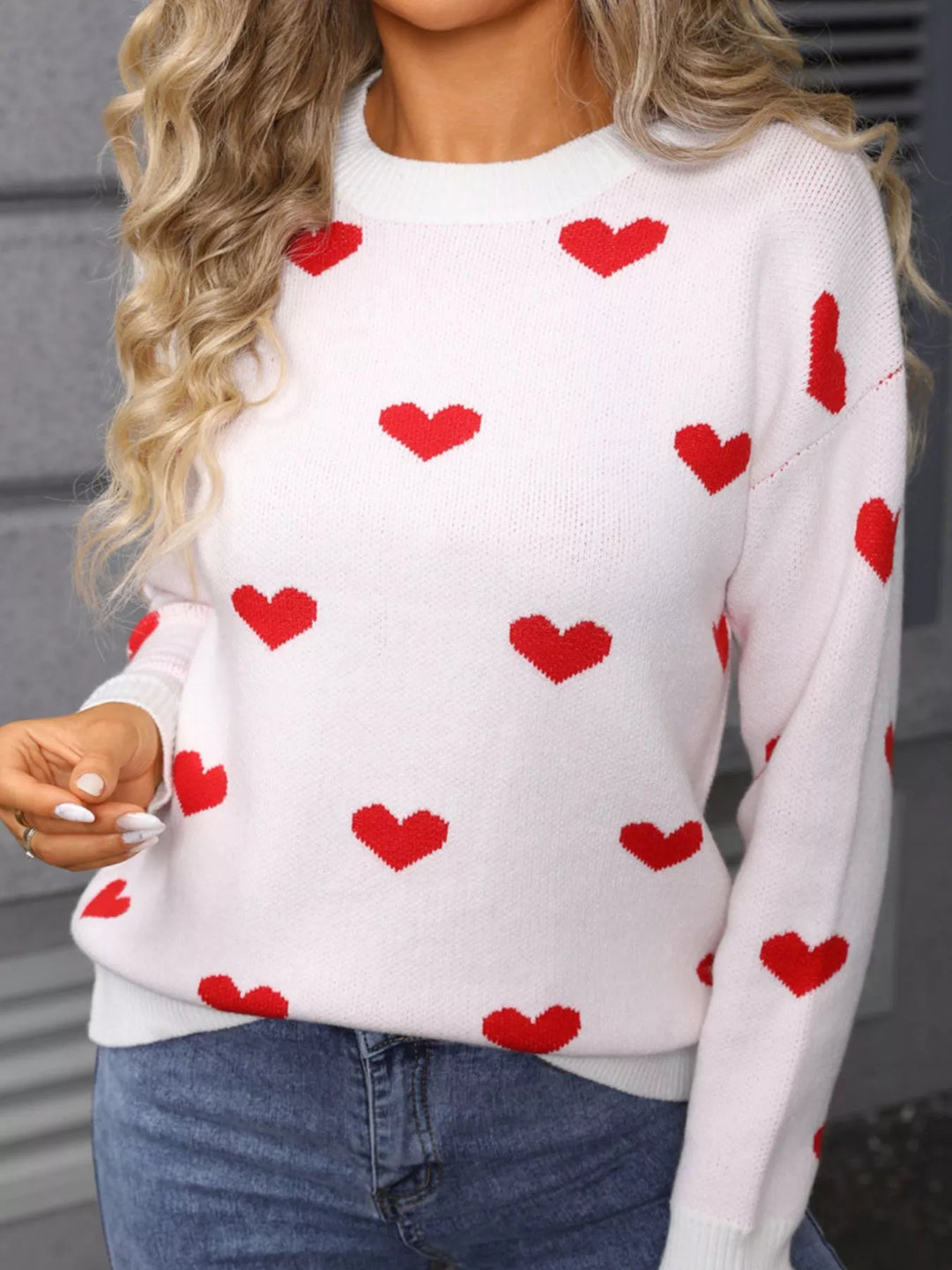 White Heart pattern dropped shoulder crew neck sweater