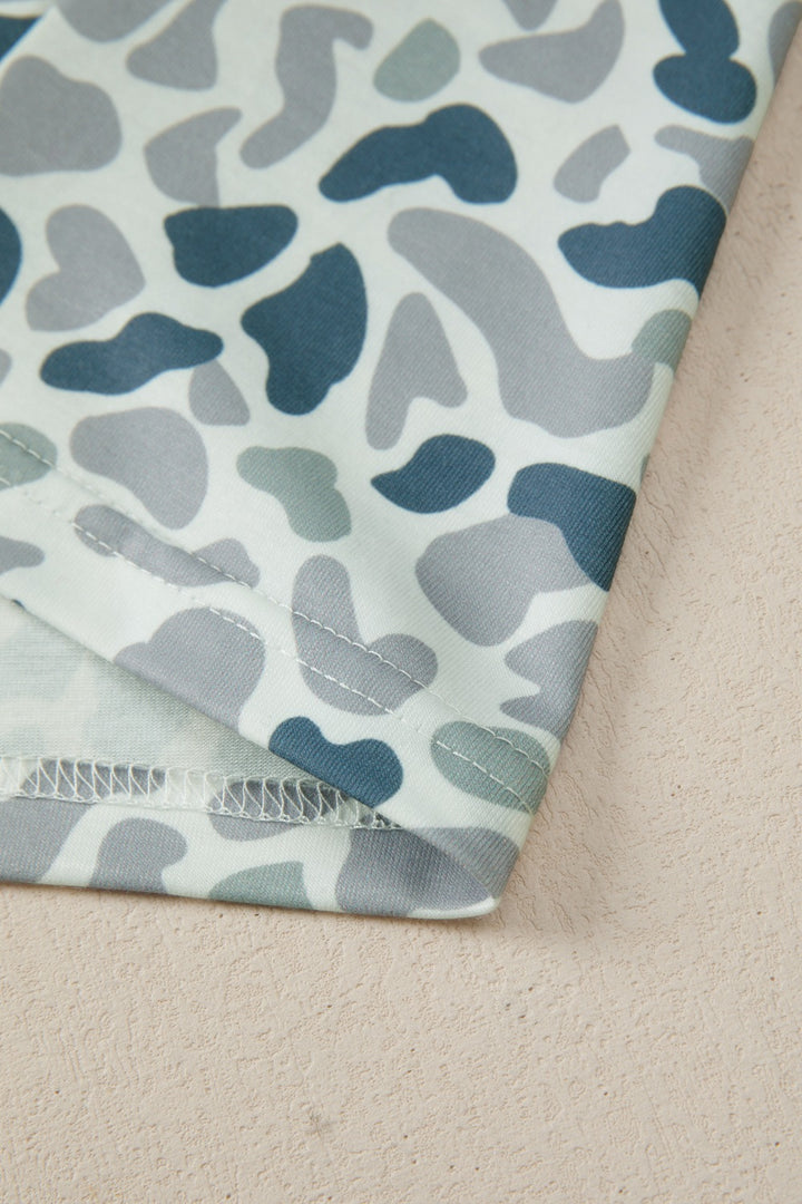 Abstract camo print V-neck pocket tee