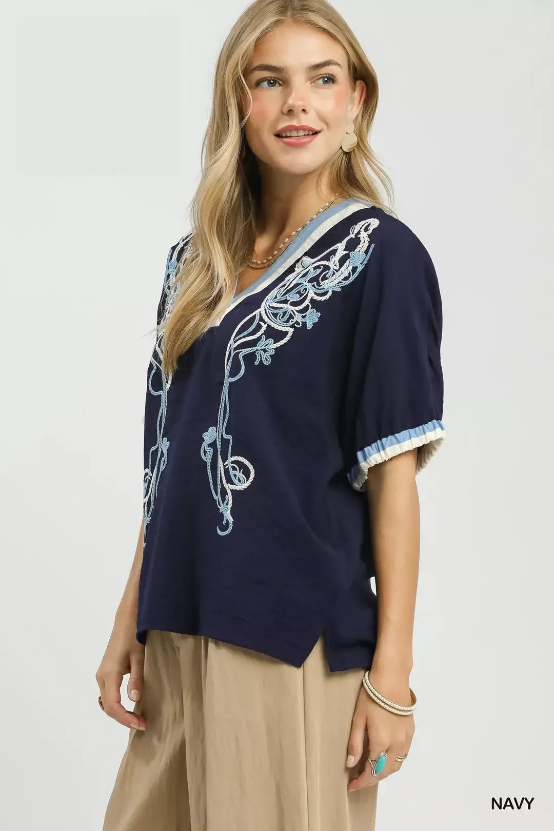 Embroidered floral V-neck boxy blouse with contrast trim