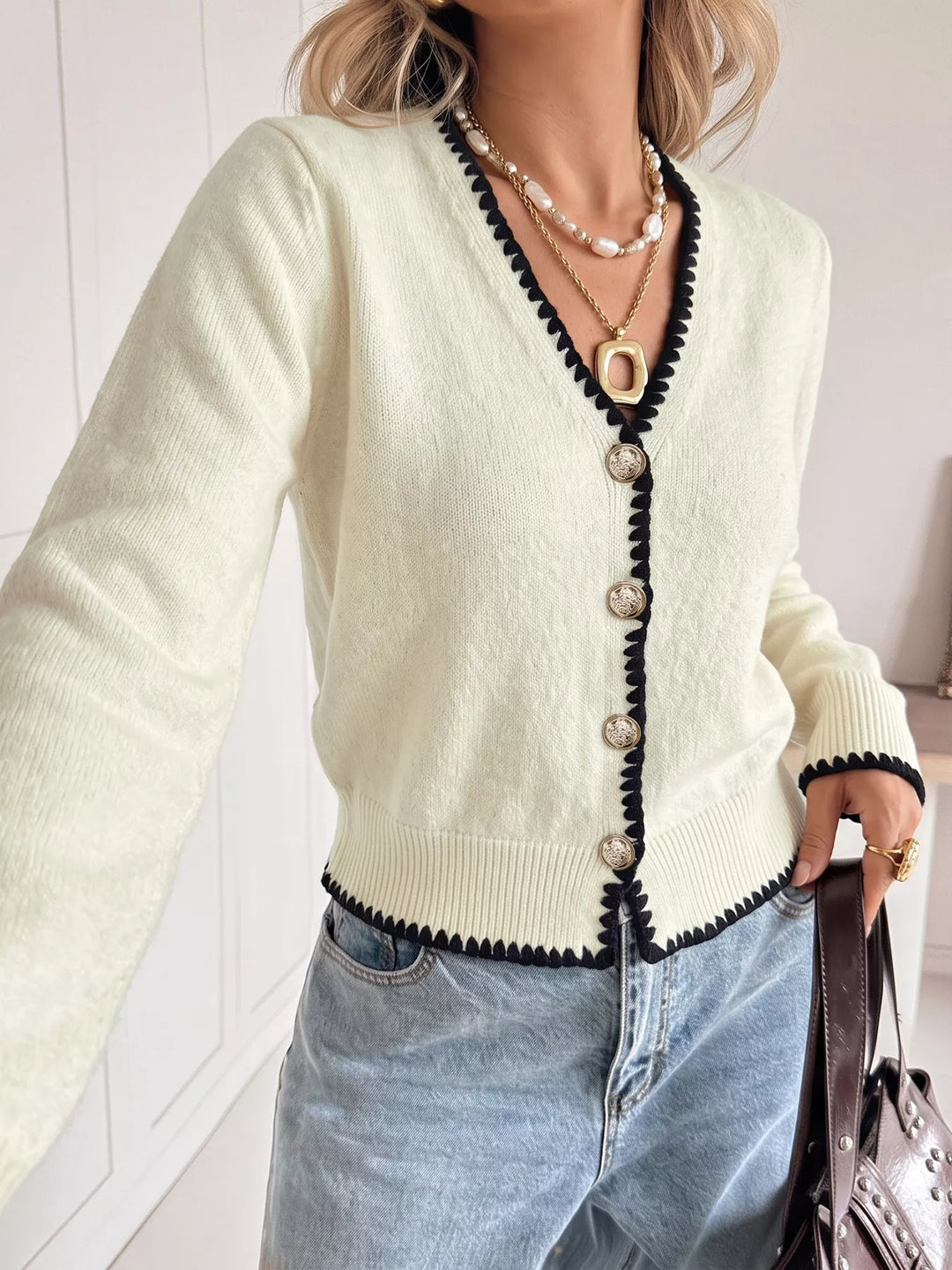 Contrast whipstitch trim V-neck button-front knit cardigan