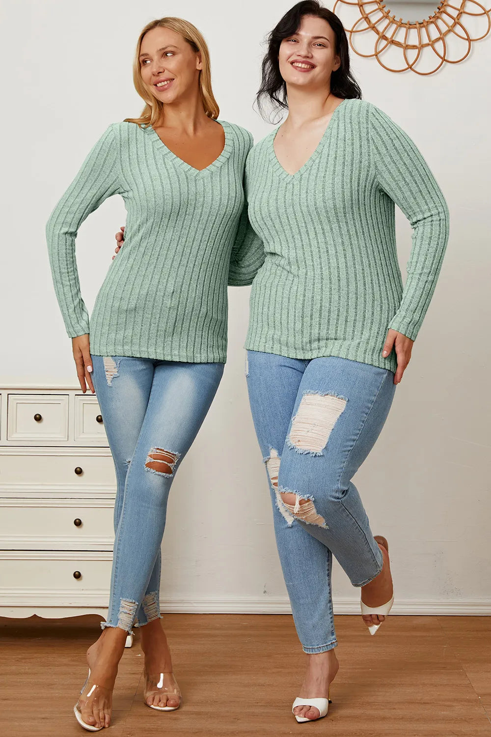 Ribbed v-neck long sleeve knit top
