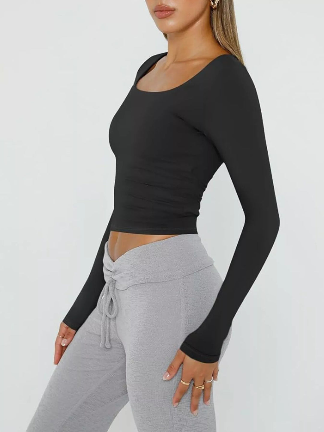 Slim fit scoop neck long sleeve top in smooth stretch knit