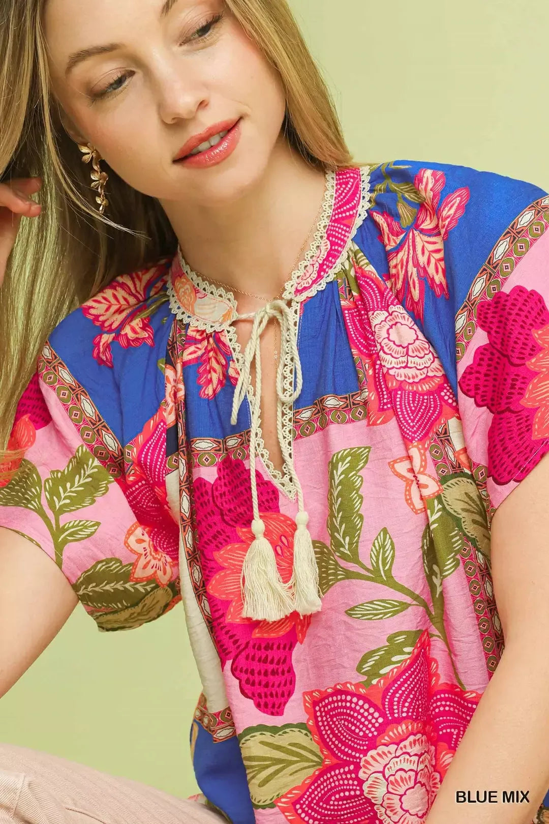 Floral patchwork tassel-tie top with lace trim