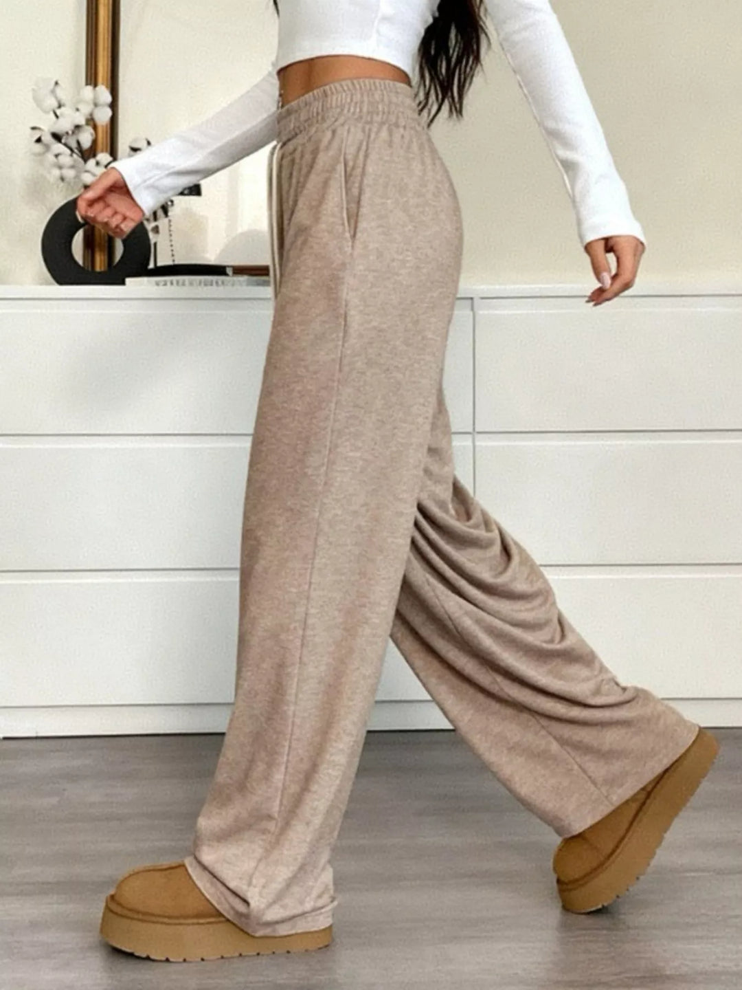 Cotton-blend wide-leg drawstring pants with pockets