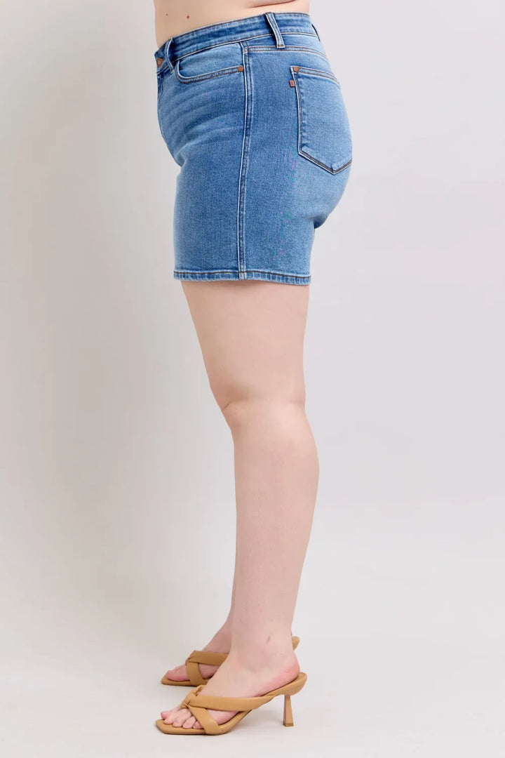 High-rise two-button denim shorts with 5-pocket style