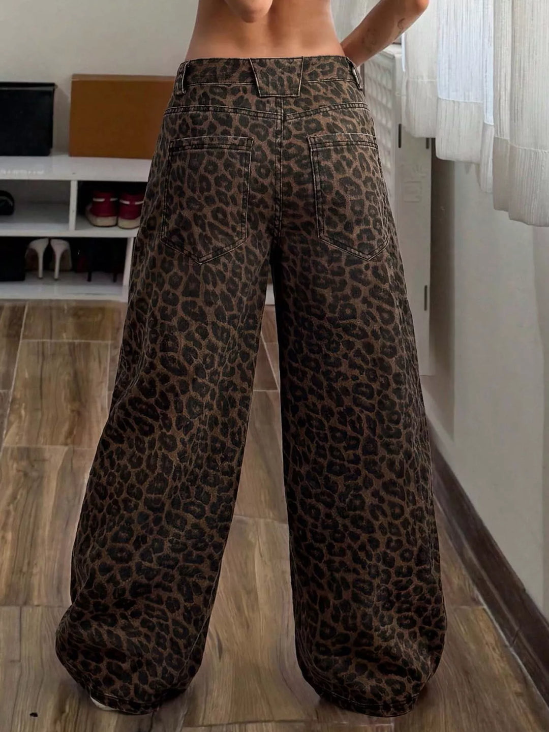 Leopard print wide-leg baggy jeans with five pockets