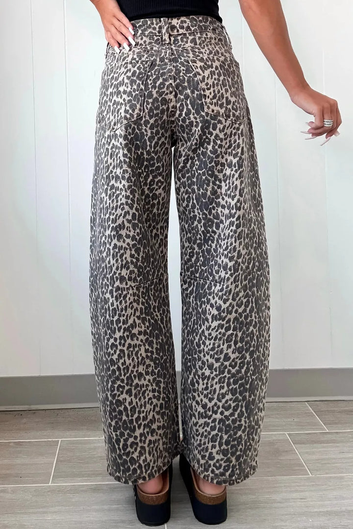 Leopard print high-rise barrel-leg jeans with pockets