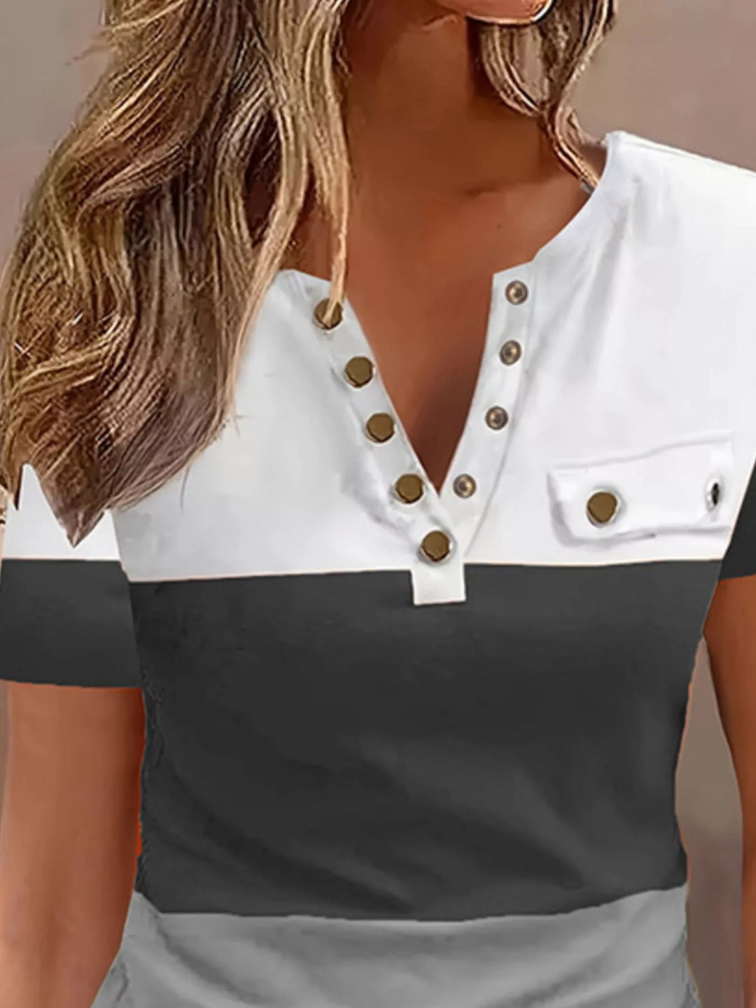 Color-block V-neck short sleeve tee with button placket