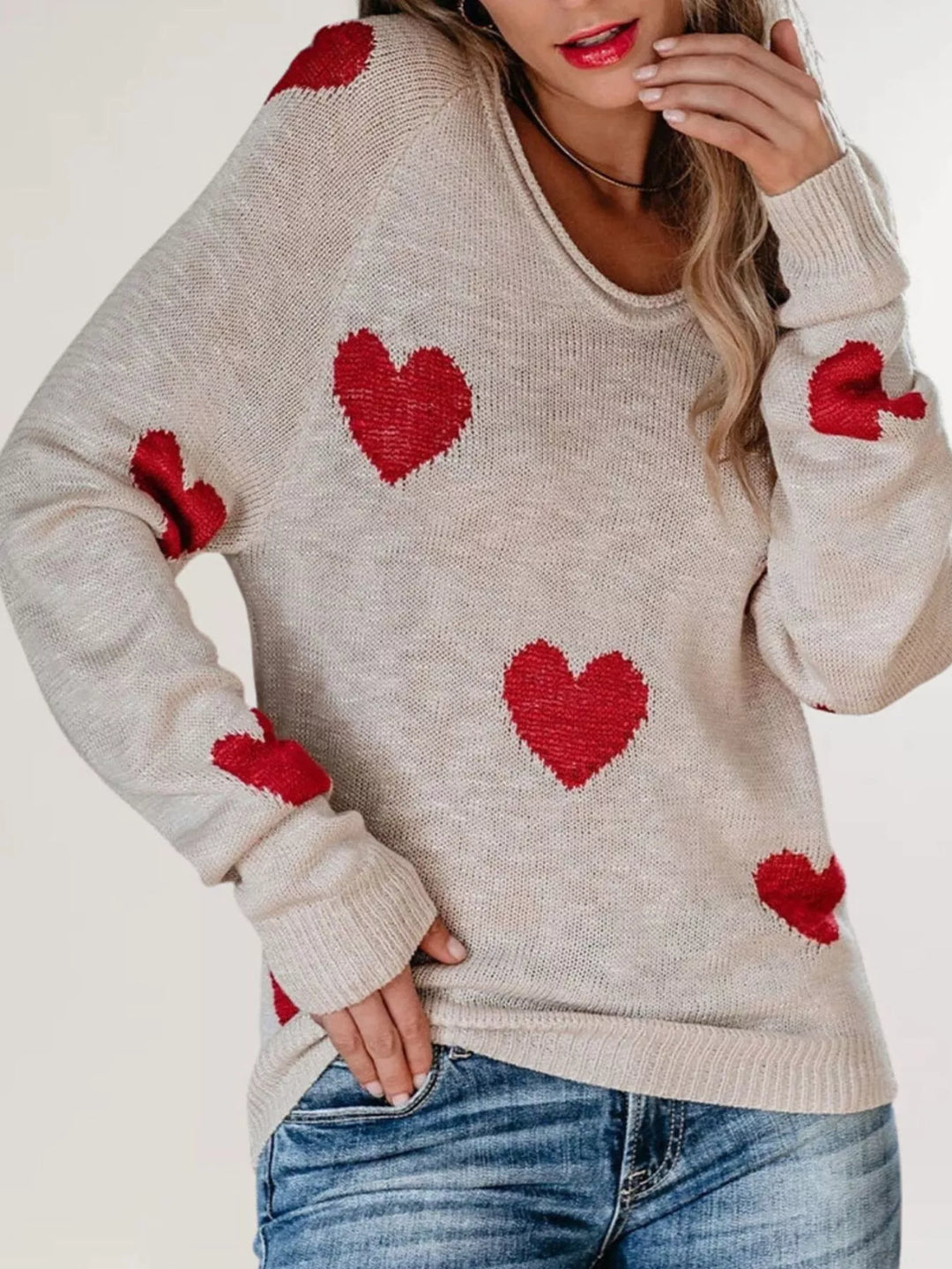 White Heart pattern knit pullover sweater with V-neck