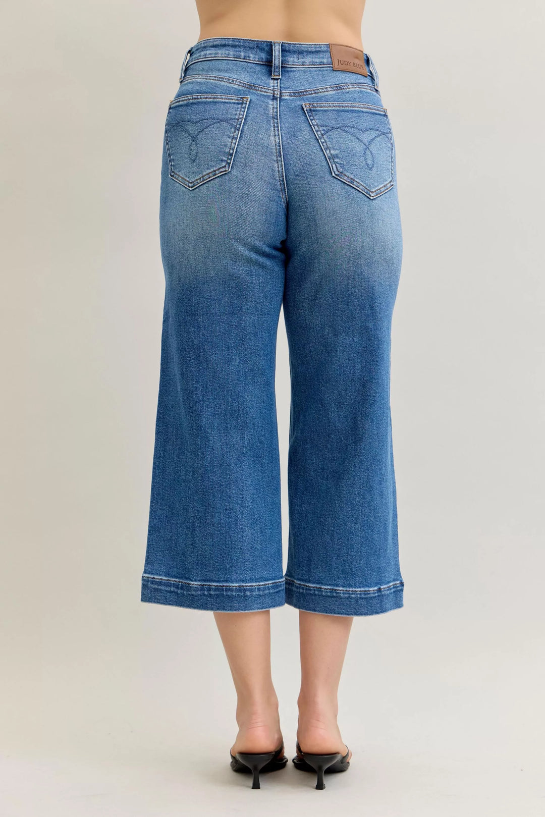 Judy Blue mid-rise crop wide-leg jeans with cuffed hem