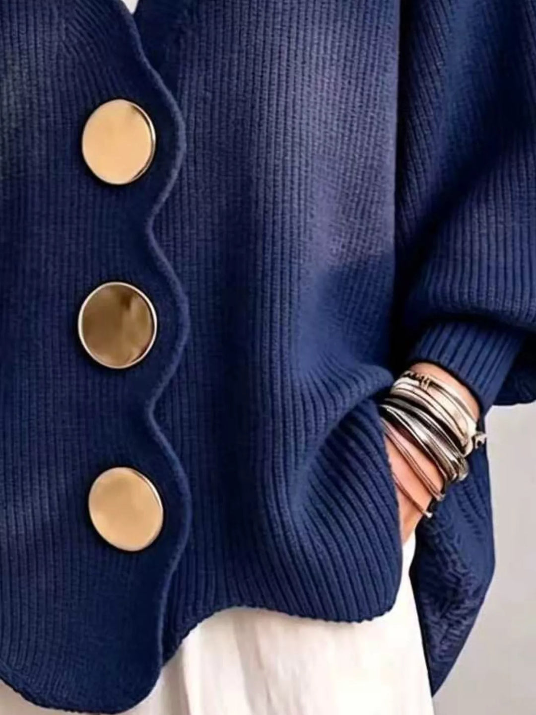 Scalloped-edge ribbed knit oversized button-down cardigan
