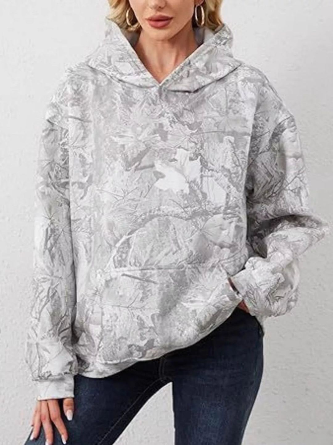 Oversized leaf print pullover hoodie with kangaroo pocket