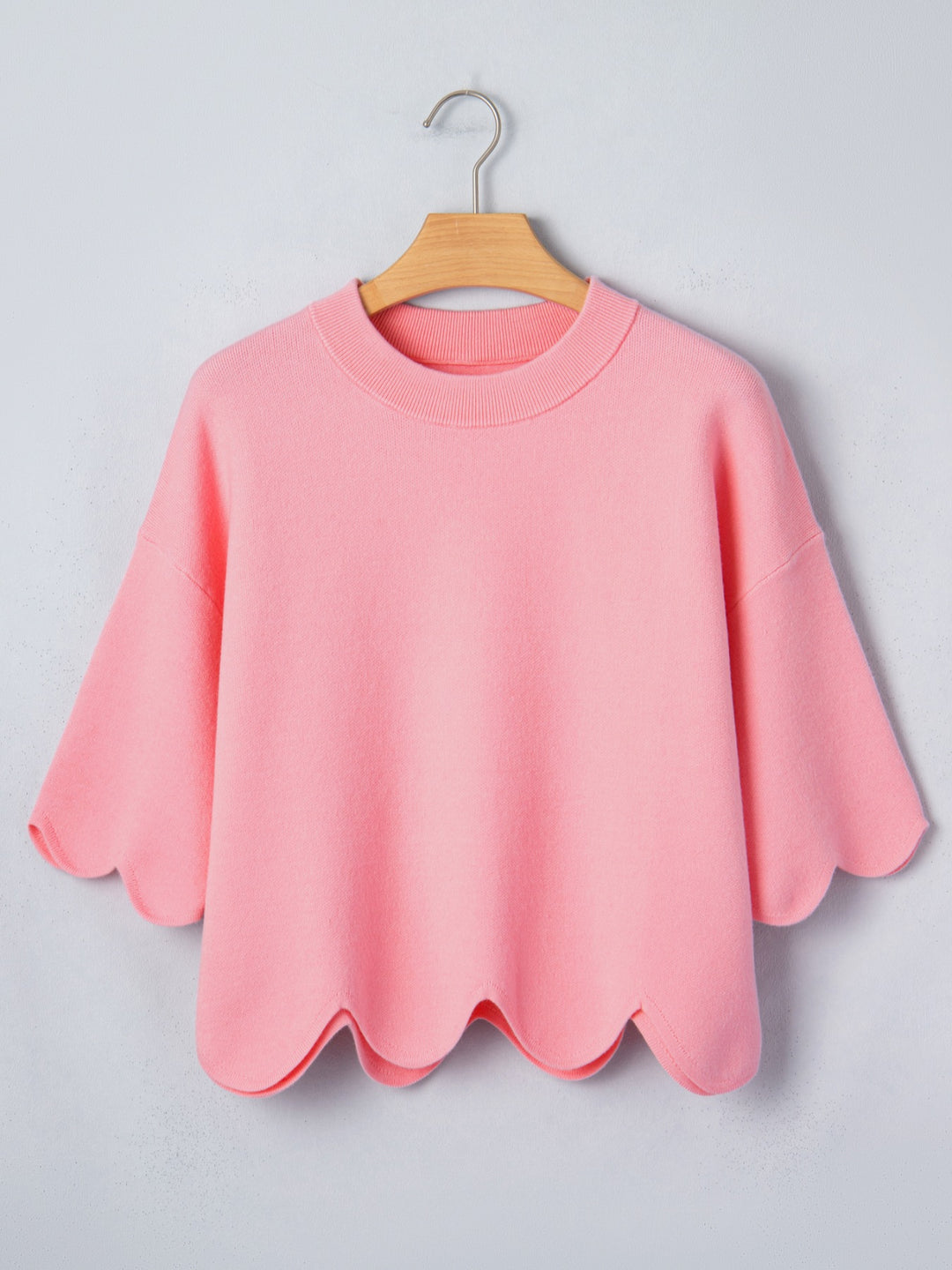 Scalloped wave hem 3/4 sleeve knit sweater top