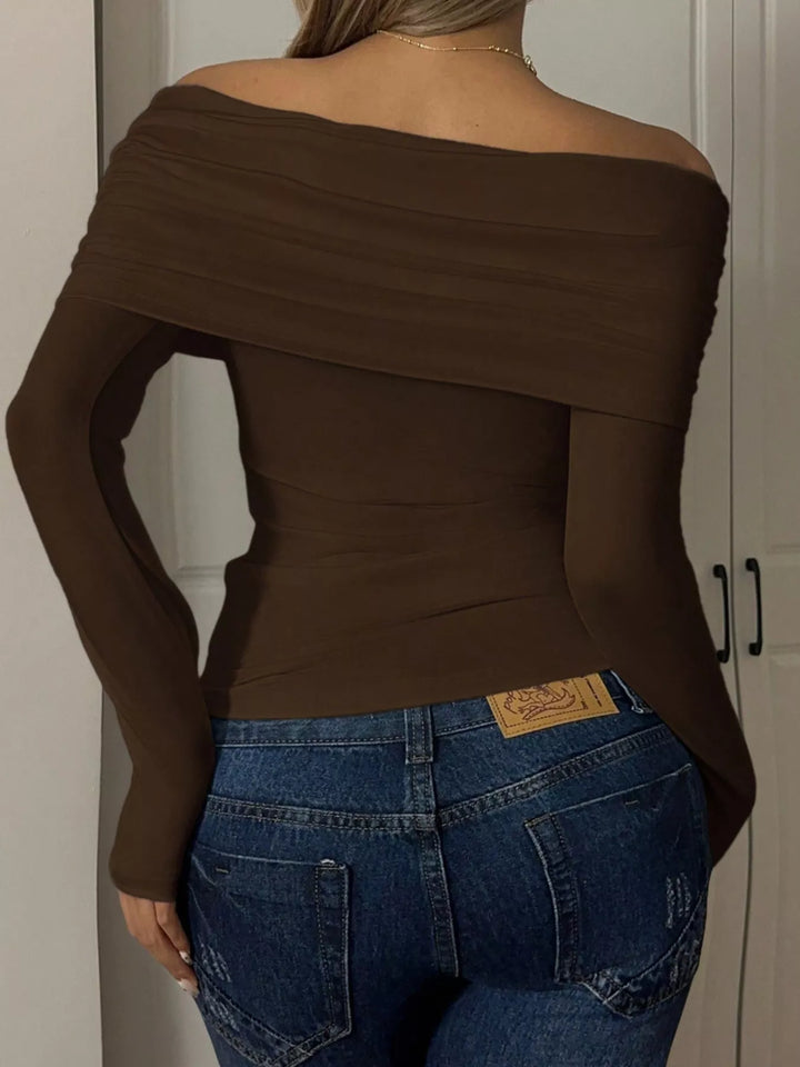 Off-shoulder ruched long sleeve fitted top