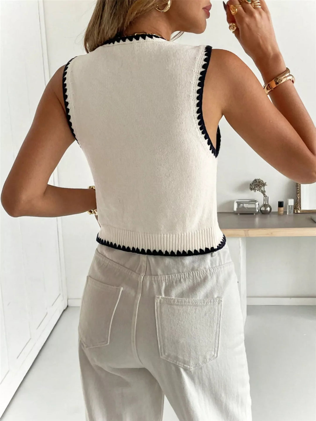 Contrast crochet-trim button-up sweater vest