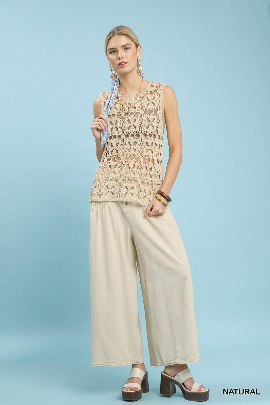 Crochet floral motif sleeveless crew neck tank top