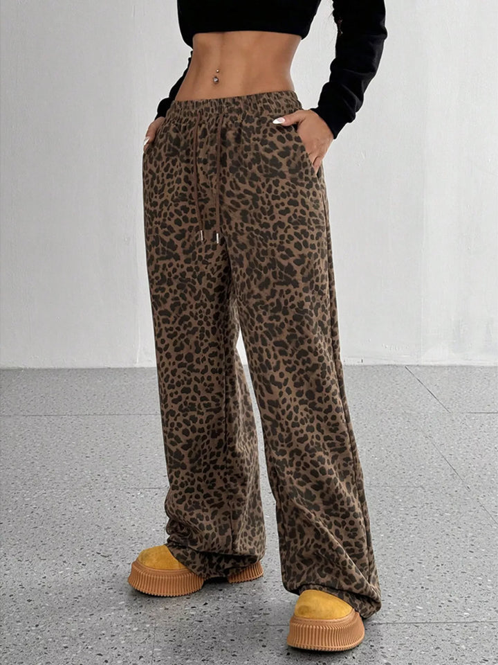 Chocolate High-rise elastic waist wide leg pants with label patch