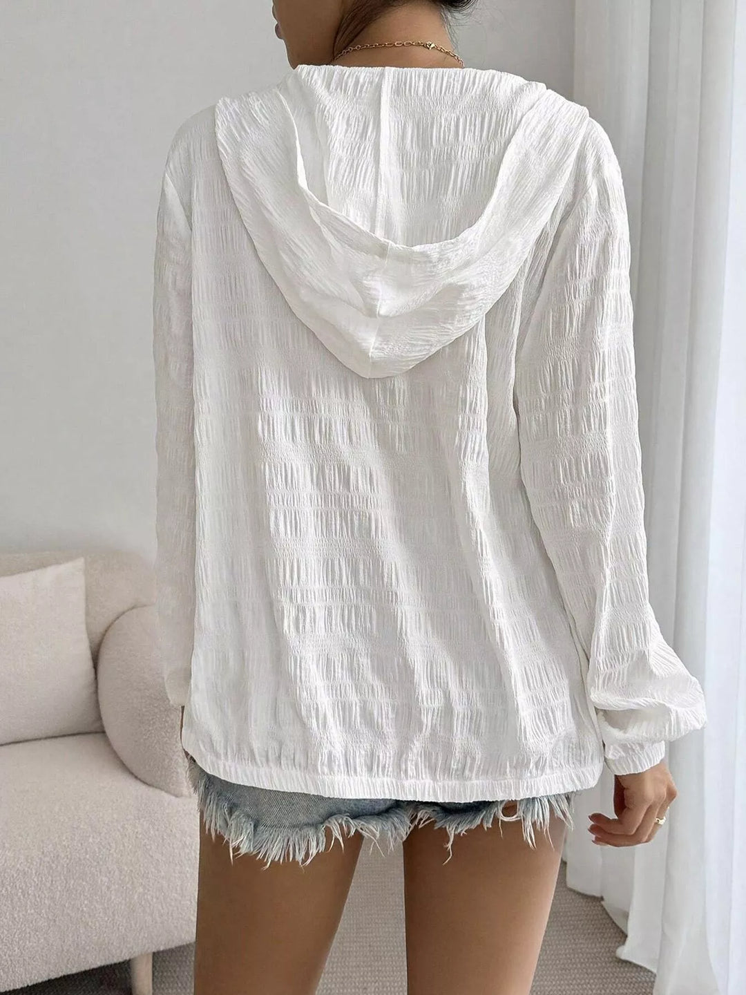 Lightweight crinkle-textured zip-up hooded jacket