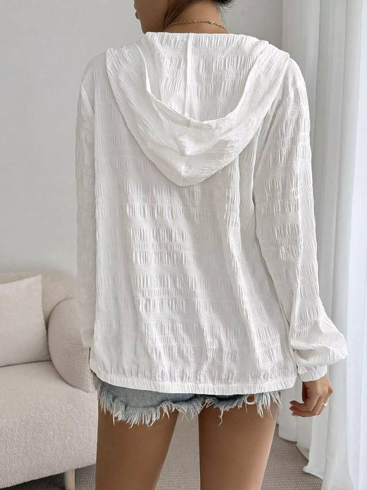 Lightweight crinkle-textured zip-up hooded jacket