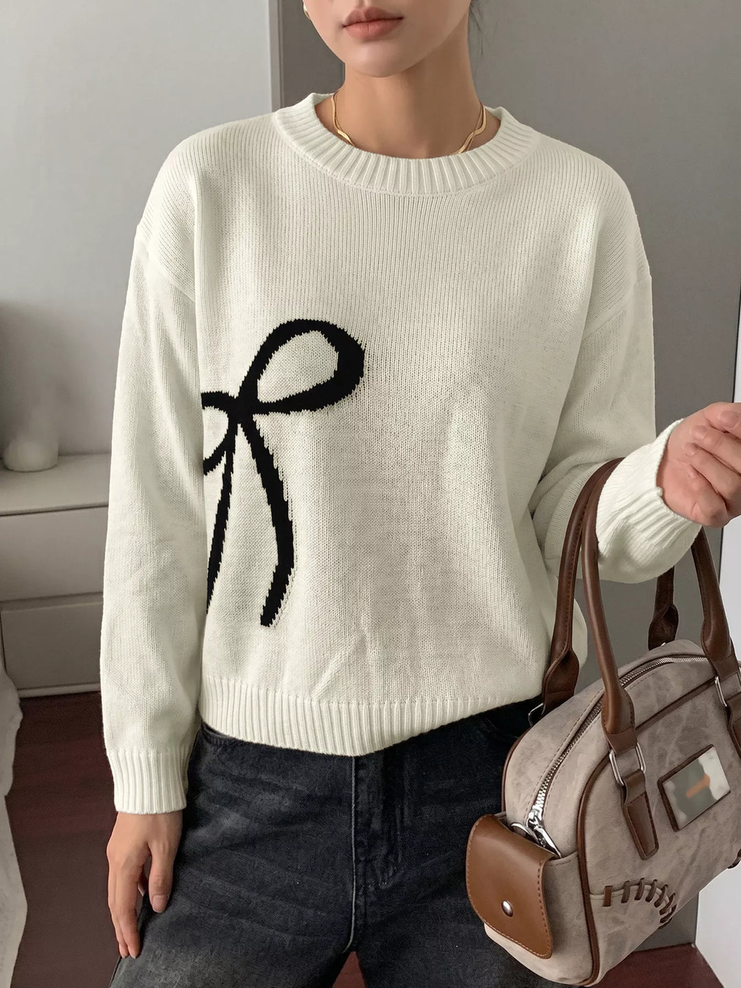 Bow graphic knit crewneck pullover sweater