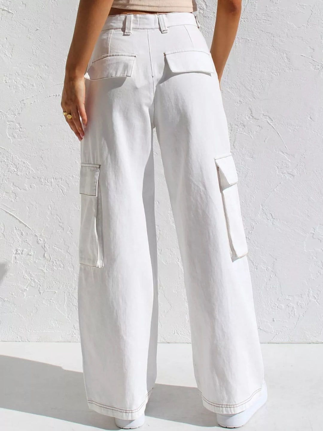 High-rise wide-leg cargo jeans with flap pockets