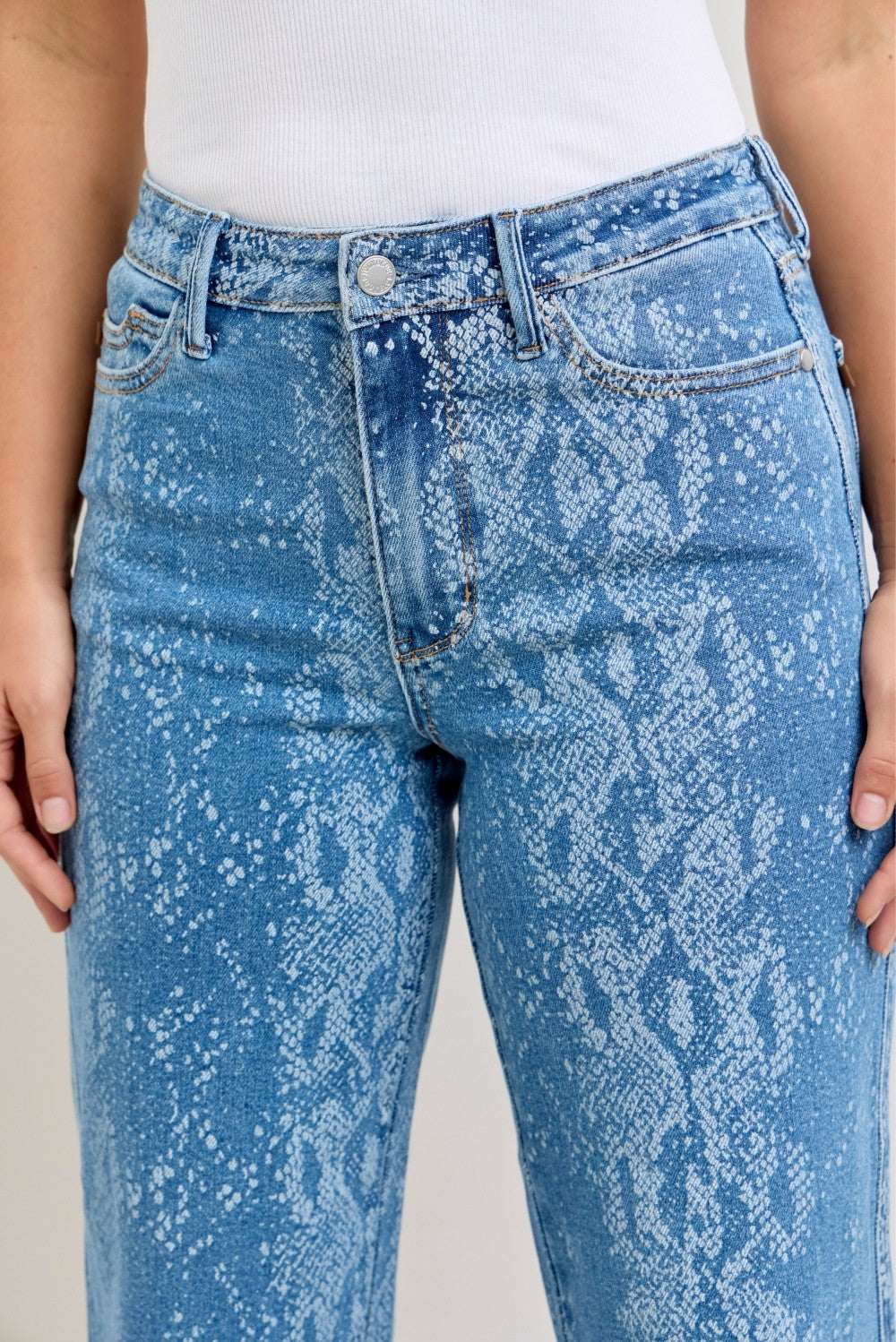 Judy Blue high-rise snakeskin print wide leg ankle jeans
