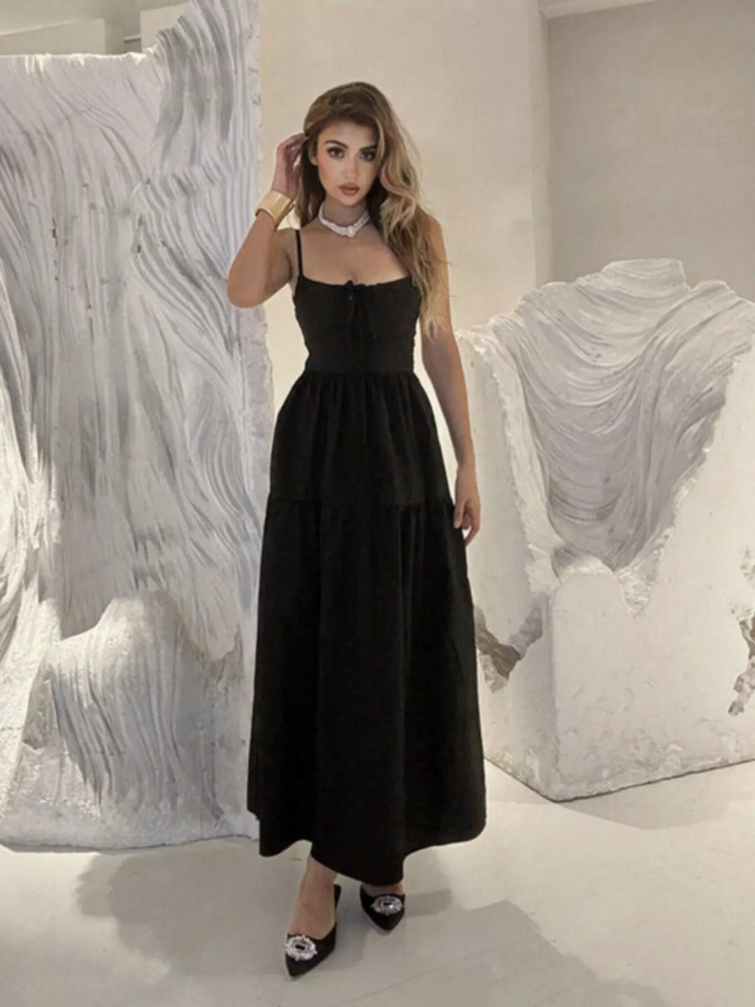 Backless lace-up spaghetti strap tiered maxi dress