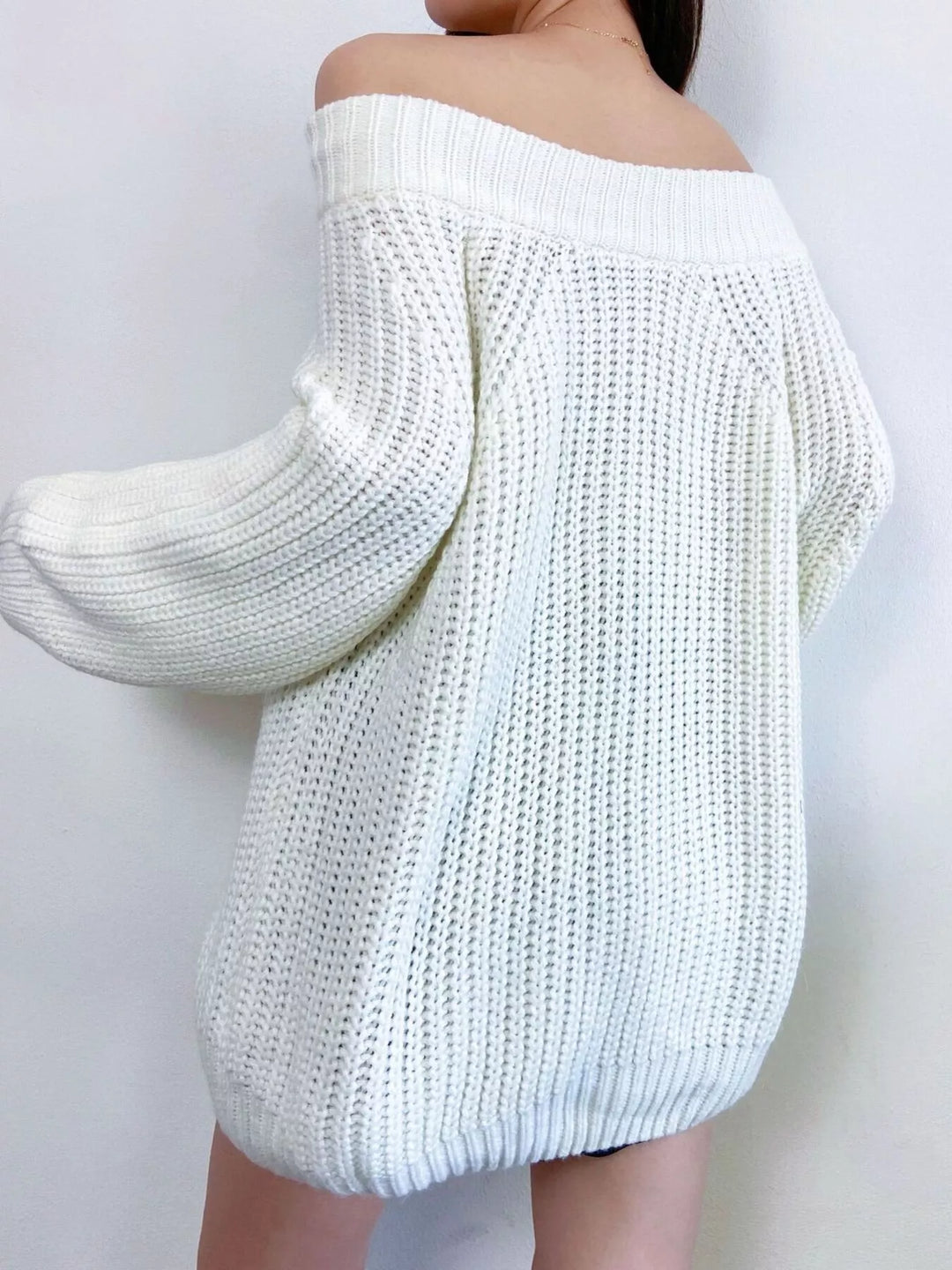 Off-shoulder chunky ribbed knit pullover sweater