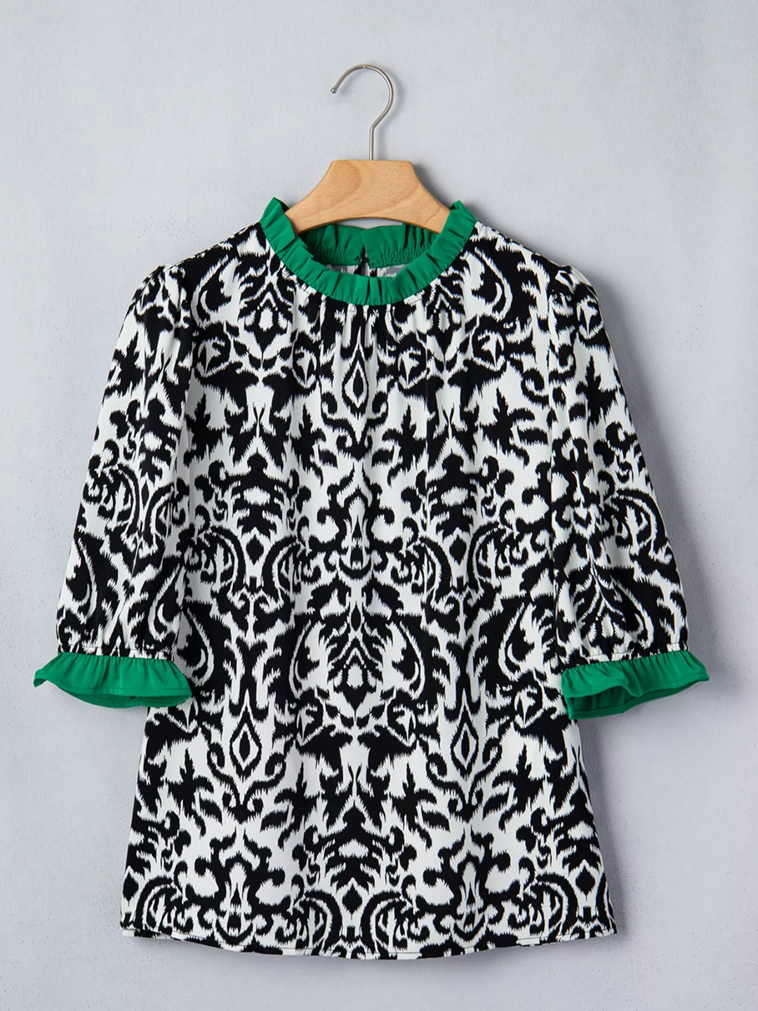 Ruffle contrast trim damask print puff sleeve blouse