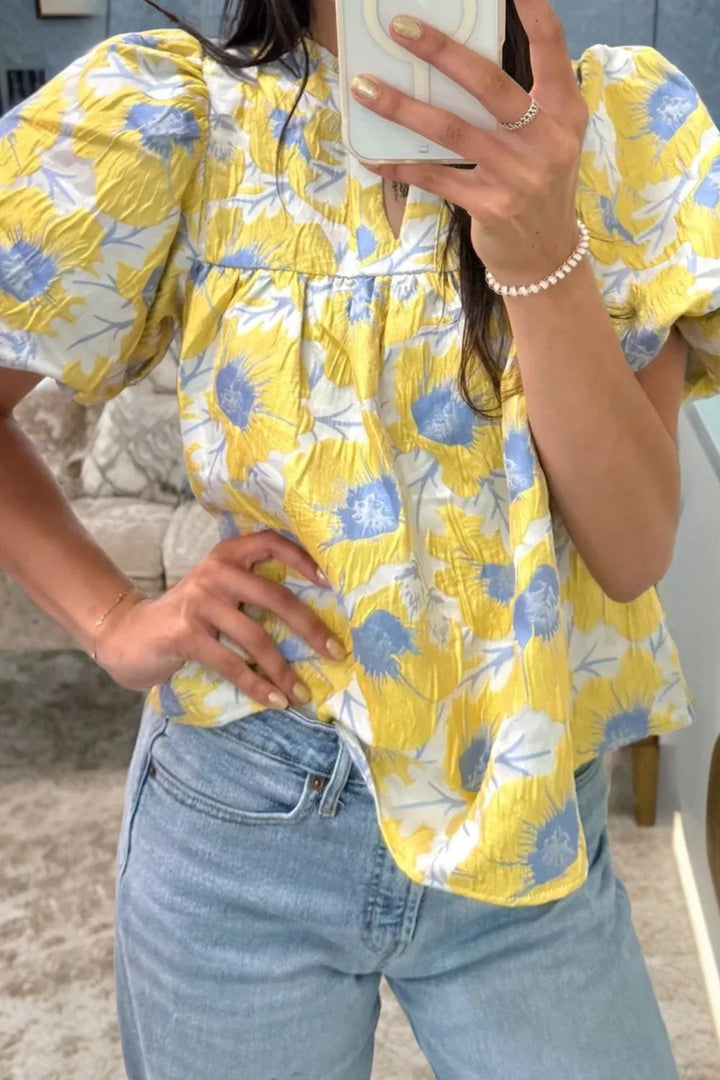 Short bubble-sleeve floral crinkle blouse