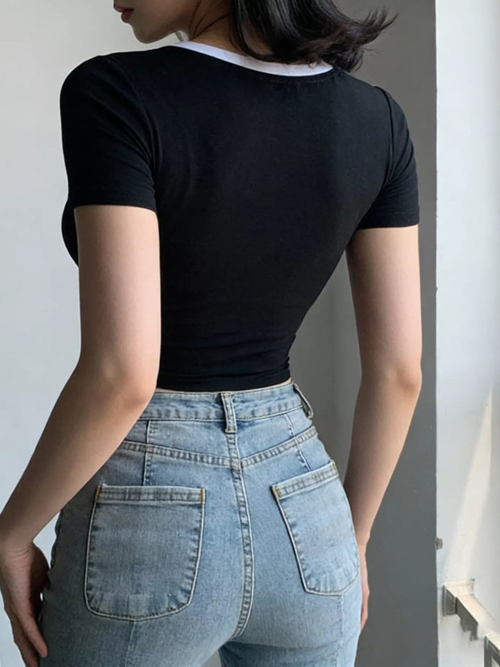 Contrast trim deep V-neck short sleeve crop top