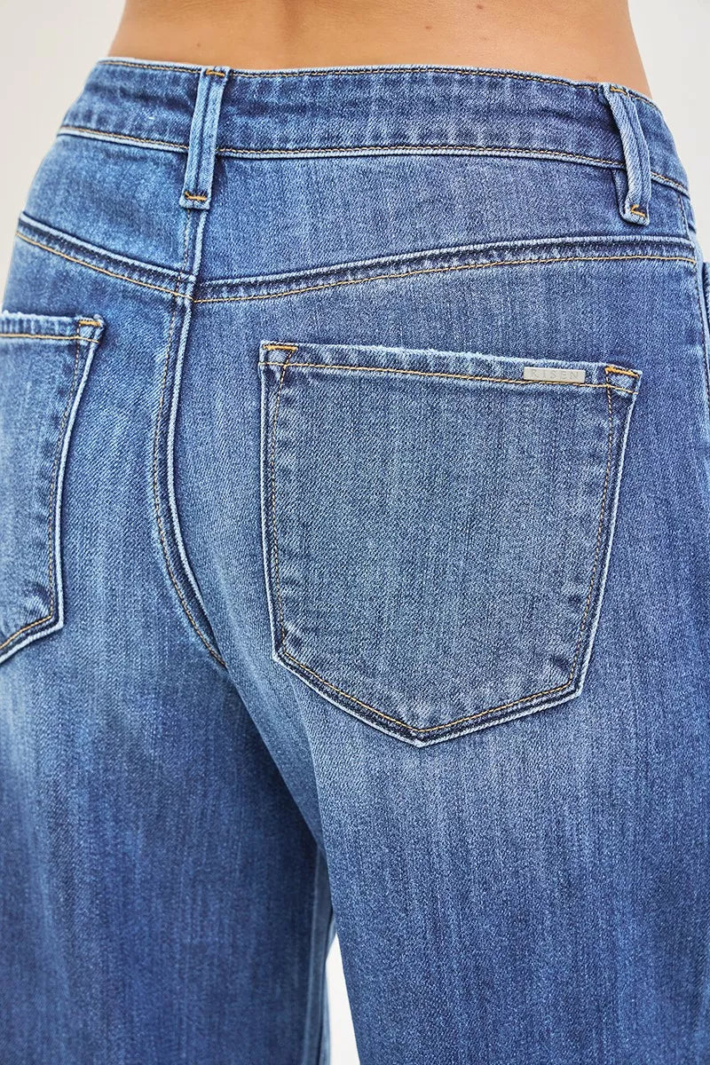 Slouchy wide-leg baggy jeans with pockets