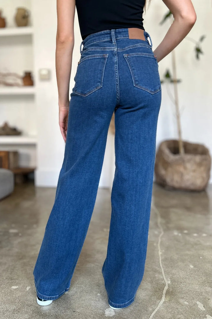 Judy Blue full-size high-rise straight-leg jeans