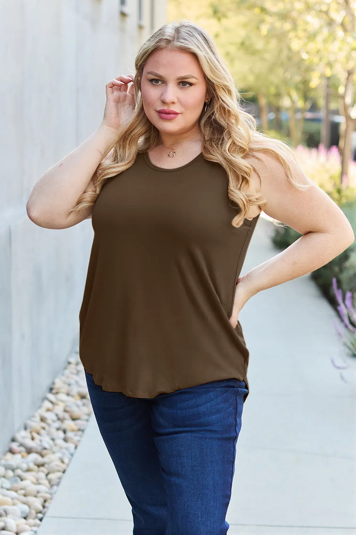 Round neck curved hem rayon tank top