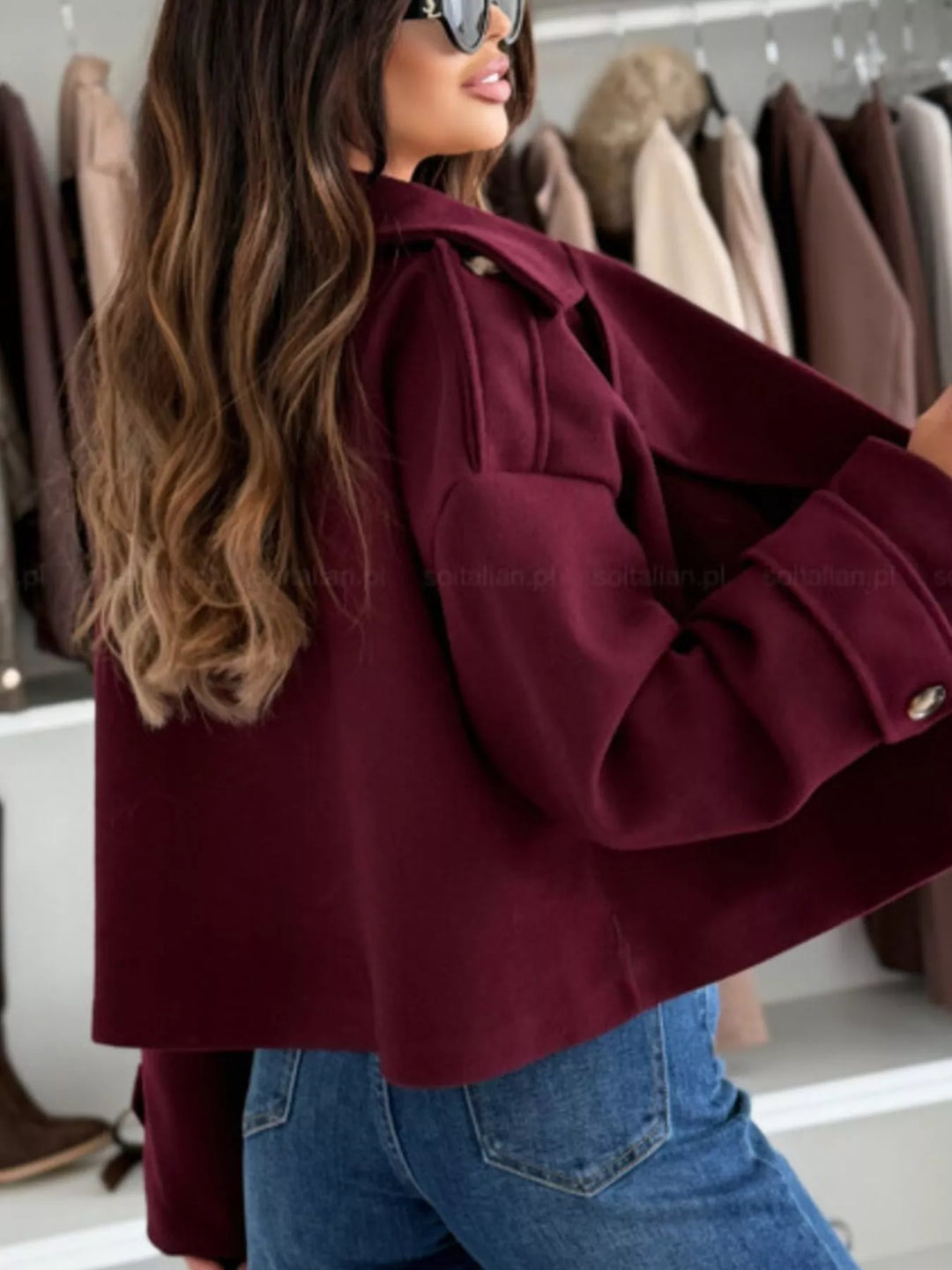 Double-breasted cropped coat with notch lapels and button cuffs