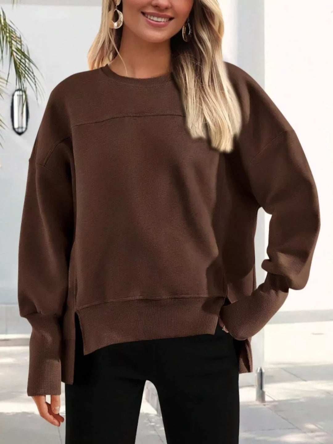 Side slit drop-shoulder relaxed crewneck sweatshirt