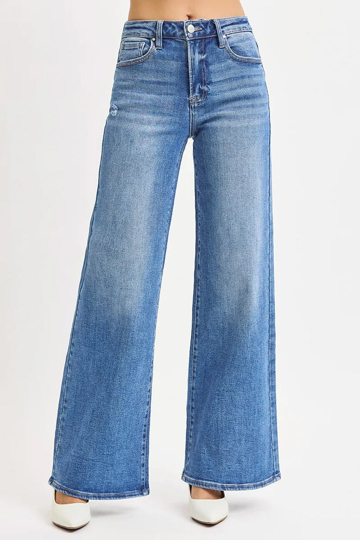 High-rise wide leg jeans with whiskered stretch denim