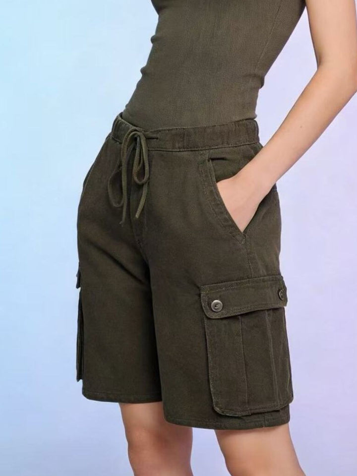 Knee-length drawstring cargo shorts with flap pockets