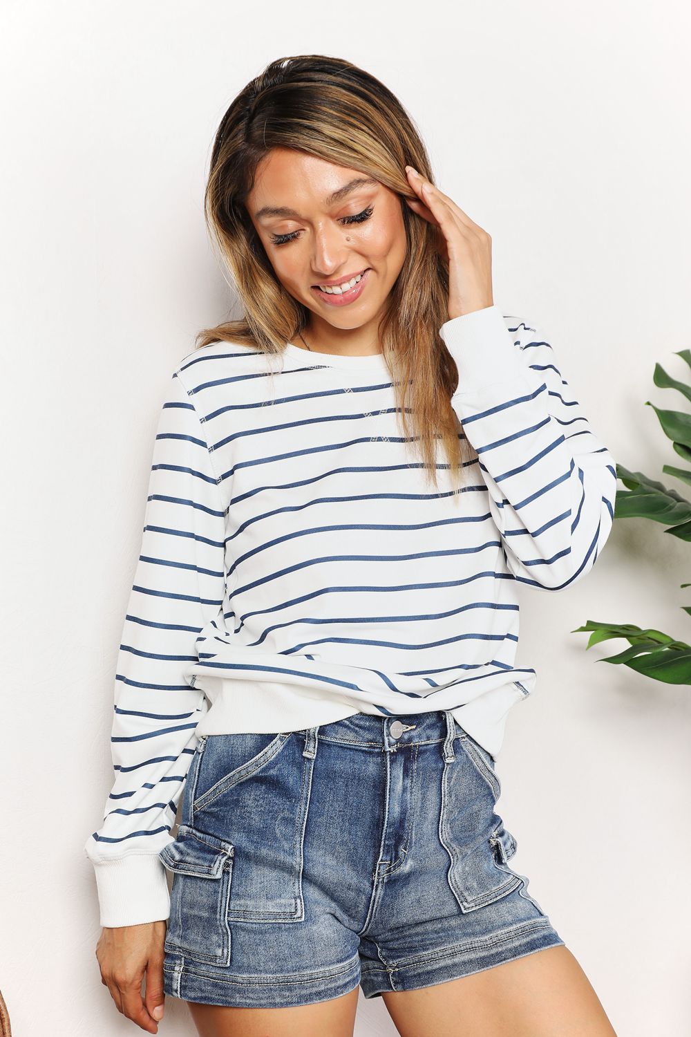 Striped long sleeve round neck pullover top