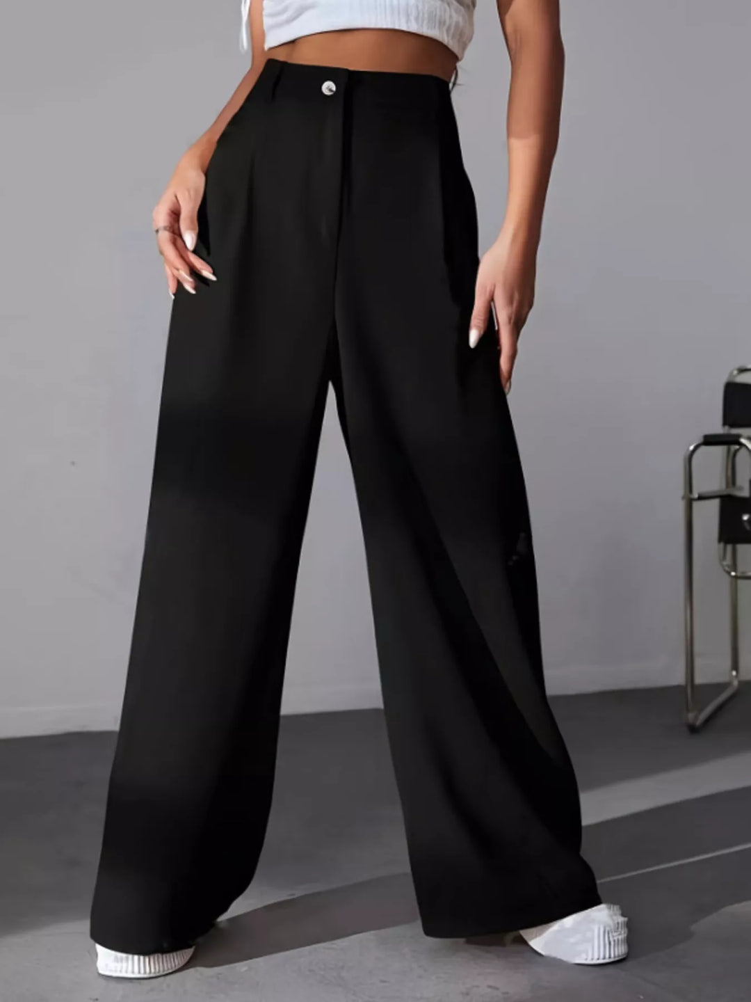 Black High-rise wide-leg pleated pants with button waist