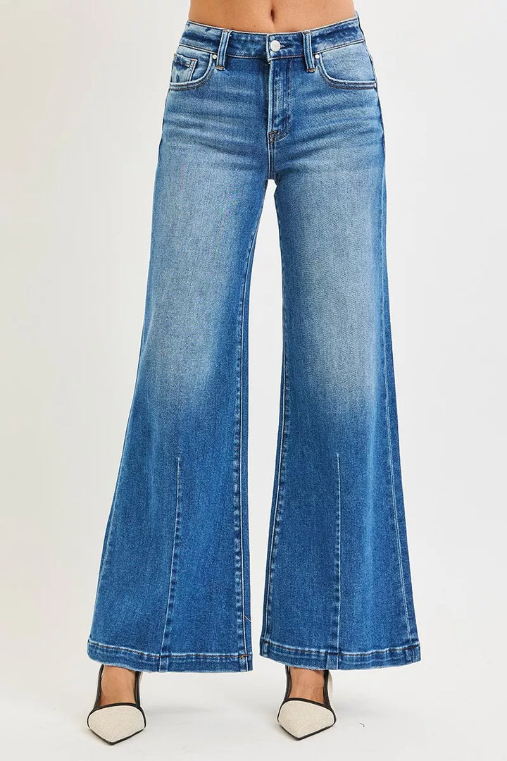 MEDIUM Mid-rise wide-leg flare jeans with center seam