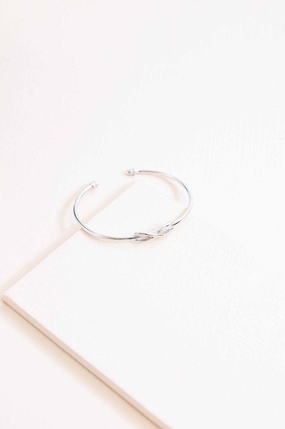 Infinity Cuff Bracelet - Azoroh