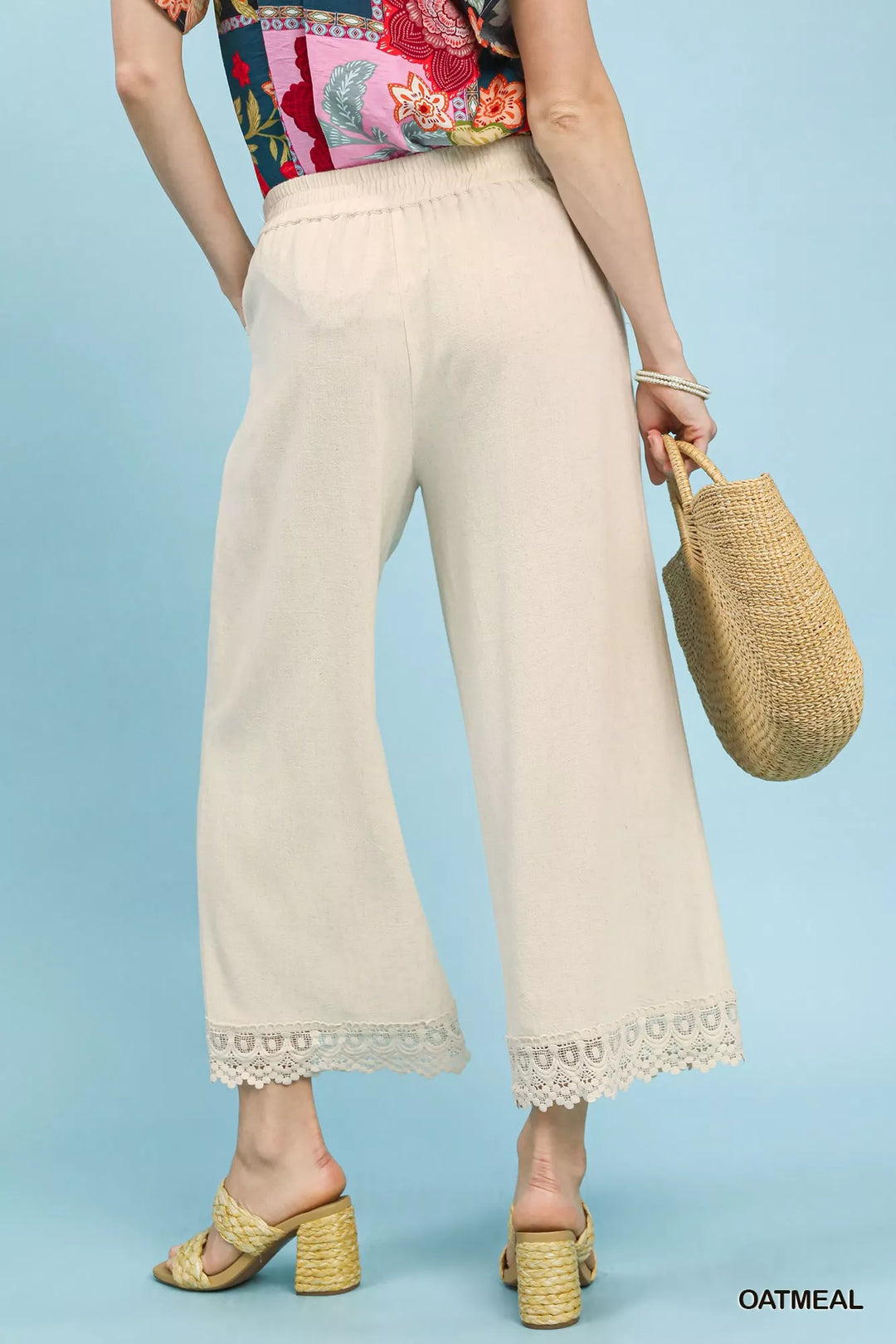 Linen-cotton wide leg cropped pants with crochet lace trim