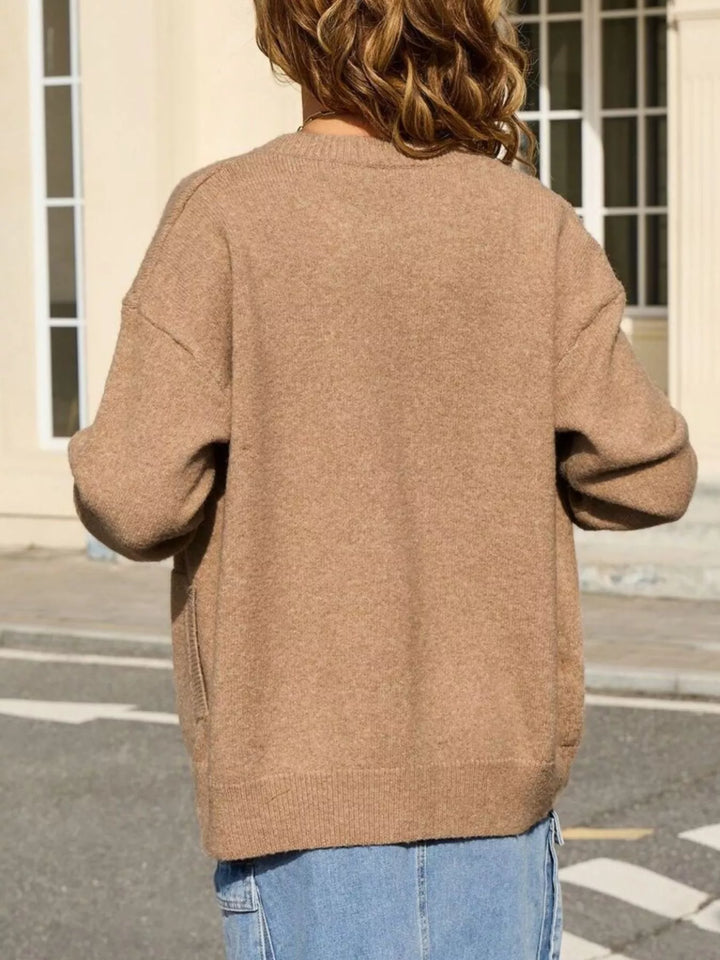 Button-down knit cardigan with front pockets and ribbed trim
