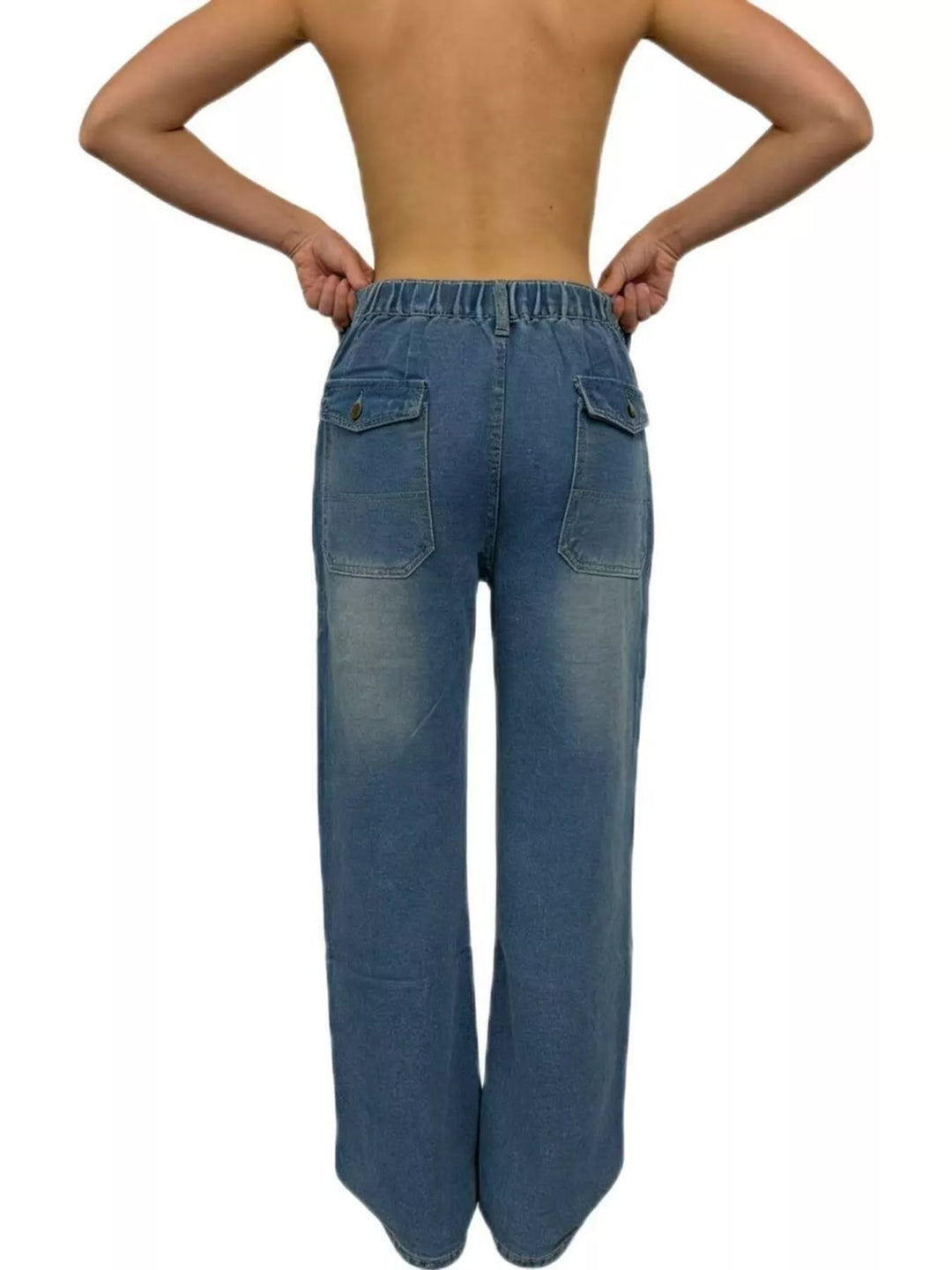 Wide leg jeans with contrast topstitching and patch pockets